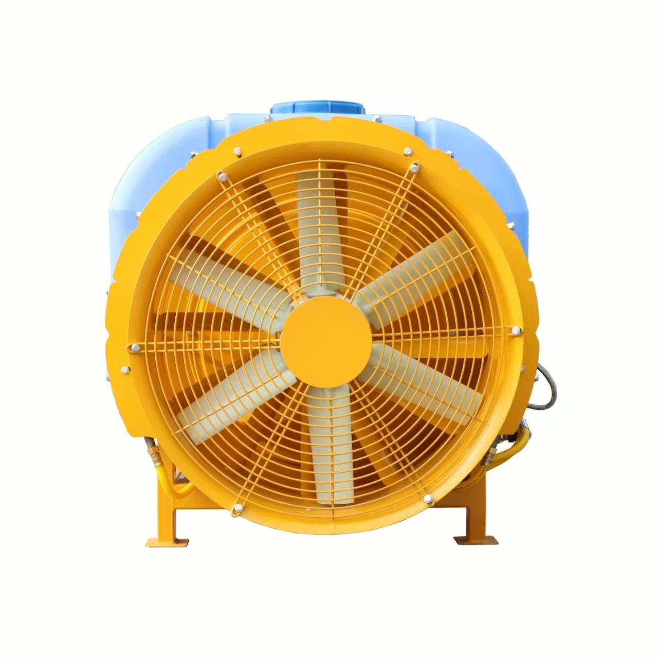 Ciągnik rolniczy opryskiwacz pneumatyczny do drzew owocowych