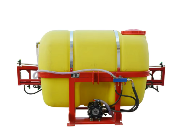 Opryskiwacze belkowe z pompą zasysającą wodę