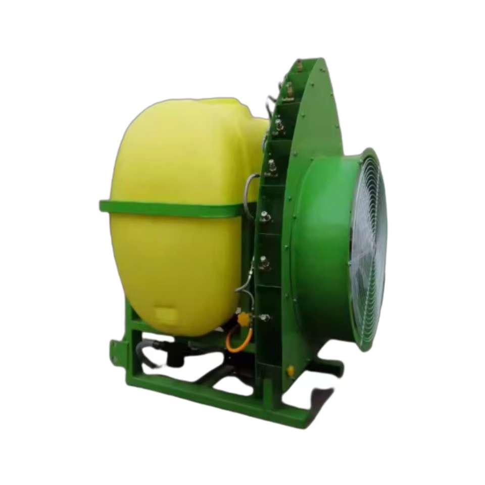 Opryskiwacz pneumatyczny montowany na maszynach rolniczych do sadu