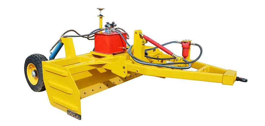 Równiarka satelitarna montowana na ciągniku